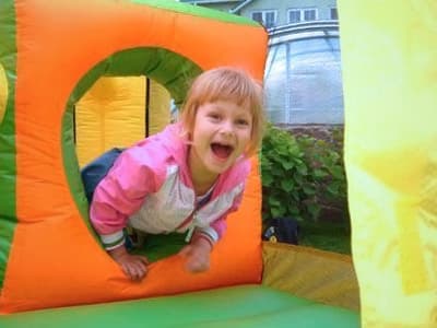 Батутный городок и семейный автопарк в АндерСон Батутный городок и семейный автопарк в АндерСон