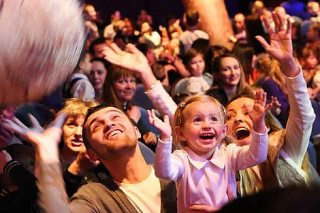 Новогоднее шоу для детей от 2 лет - Архив елок 2020-2021 Новогоднее шоу для детей от 2 лет - Архив елок 2020-2021