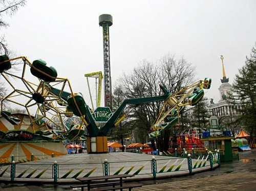 Парк аттракционов на ВВЦ Парк аттракционов на ВВЦ