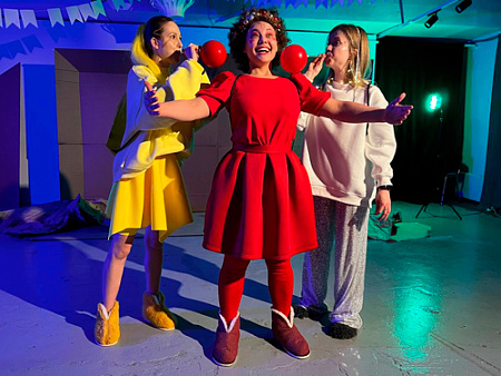 Спектакль "Новогодняя история игрушек" - Ёлки для детей в Москве Спектакль "Новогодняя история игрушек" - Новогодние елки 2026