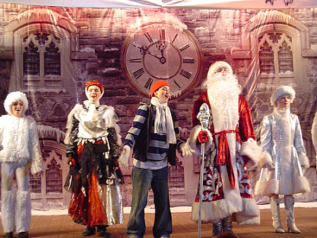 Спектакль "Сказка об украденном времени, или Новогодние часики" - Новогодние елки Спектакль "Сказка об украденном времени, или Новогодние часики" - Новогодние елки